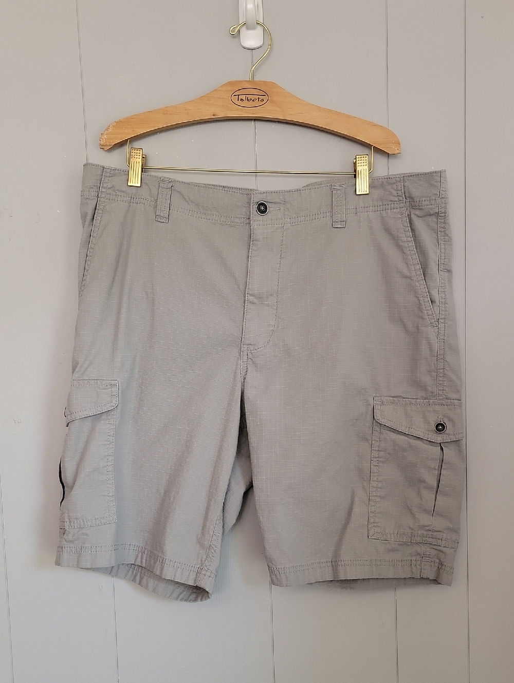 Tommy Bahama Men's Shorts 38 Gray Cargo Summer Wear